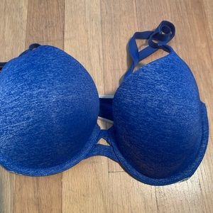VS perfect Shape T shirt bra. Barely worn.